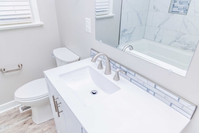 Building Photo - Settle in to this beautiful 3 bed 3 bath in Mechanicsville!