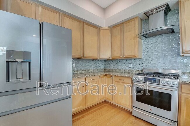 Building Photo - 219 Isle of Sky Cir