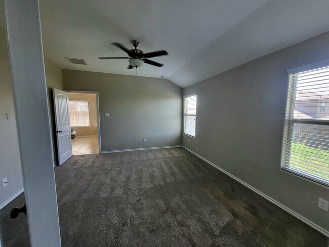 Building Photo - 7017 Mohegan Dr