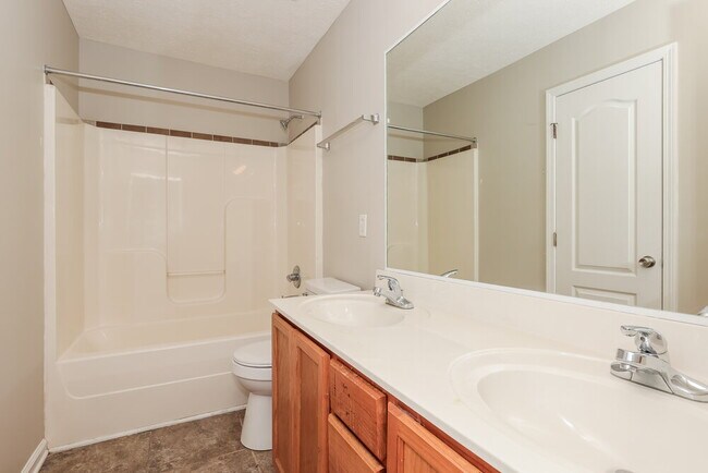 Building Photo - 3208 Sailmist Point