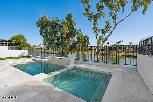 Building Photo - 8133 E Cortez Dr