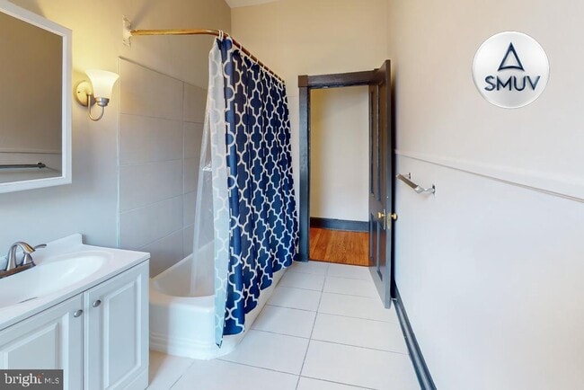 Building Photo - 24 E Madison St