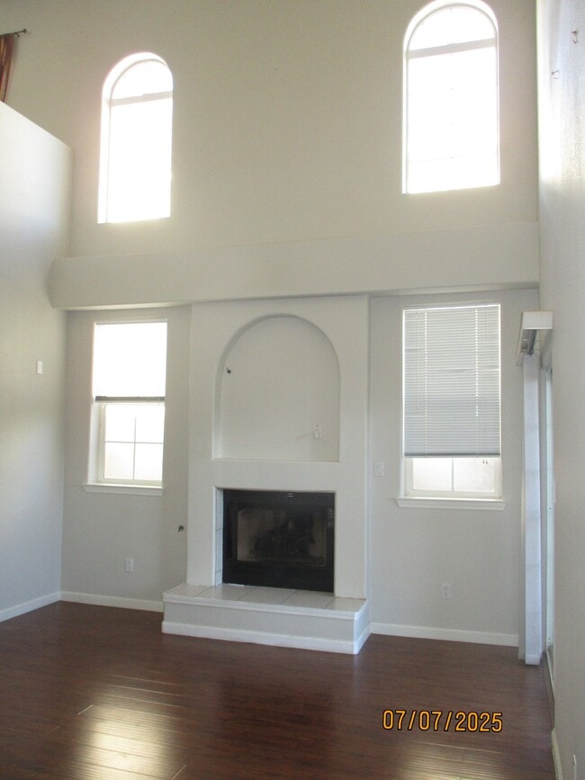 Building Photo - 7324 Peregrine Rd NE