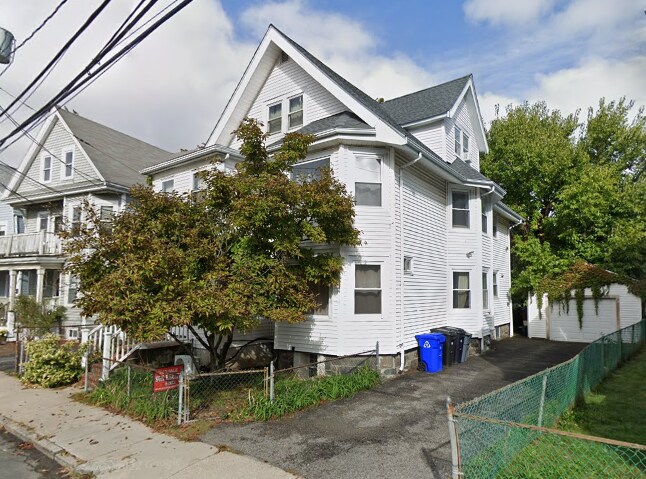 Building Photo - 17 Holman St