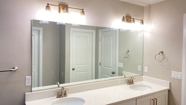 Building Photo - Spacious Two-Level Home with Modern Touches