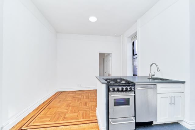 Building Photo - 1 bedroom in New York NY 10003