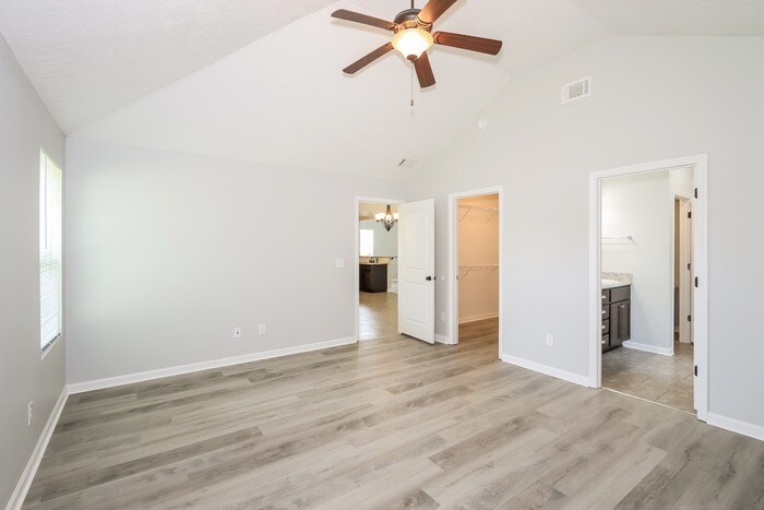 Building Photo - 3289 Alexandria Dr