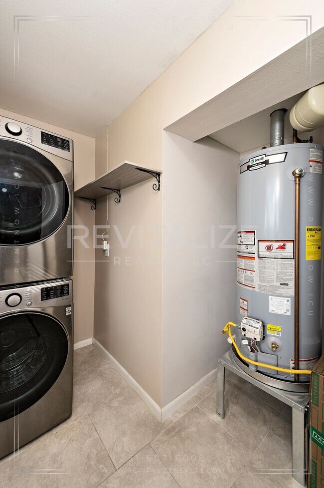 Building Photo - Beautifully Updated 4-Bedroom Home in West Mobile!