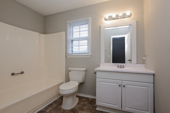 Building Photo - 102 1st Day St