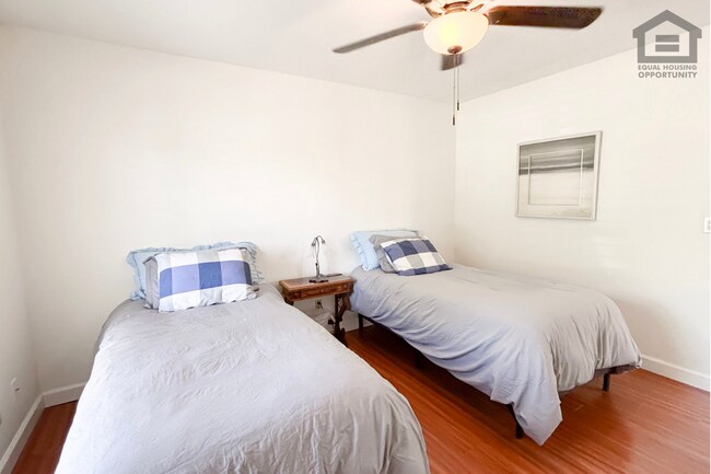 Building Photo - 3Bed/2Bath Furnished Home w/Stunning Backyard! Ready for Immediate Move-In! – POOL!