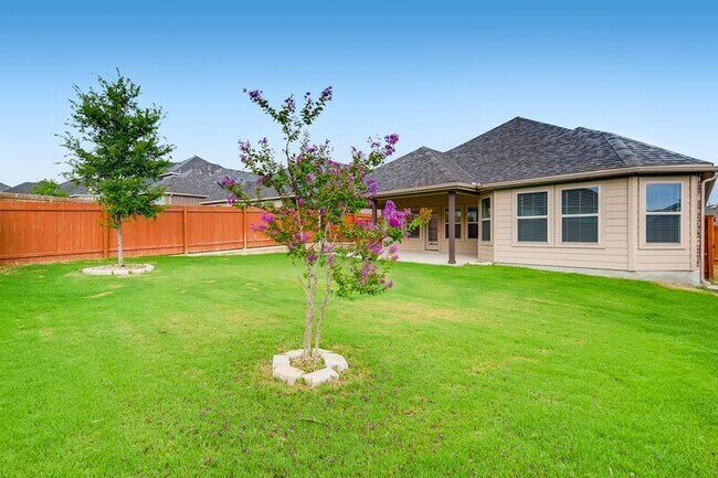 Building Photo - 13827 Quiet Fox Ln