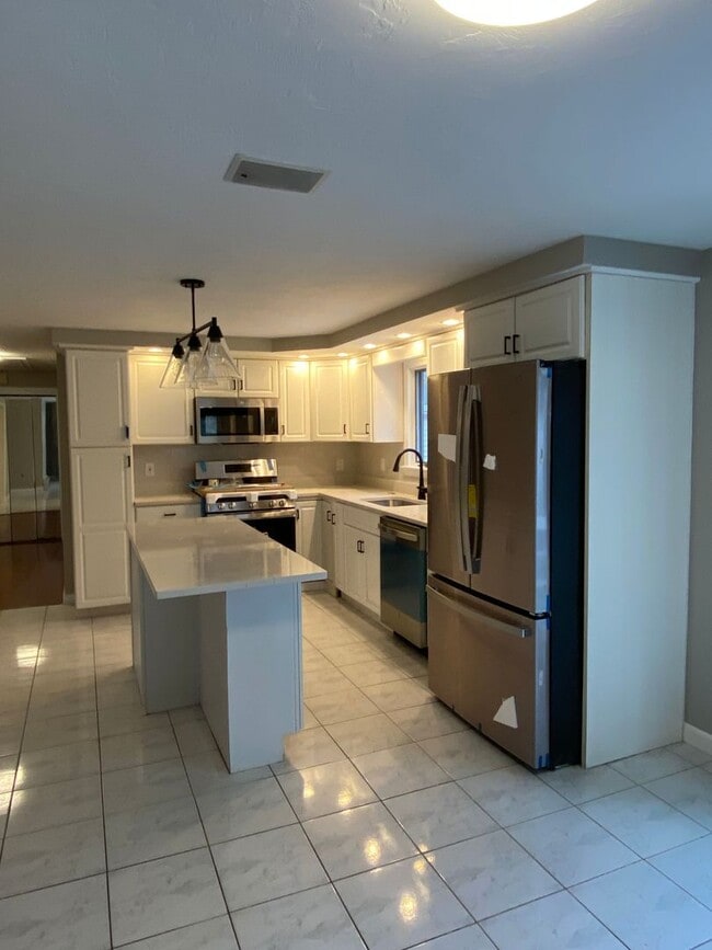 Building Photo - *****Johnston/Bishop Heights - Single Fami...