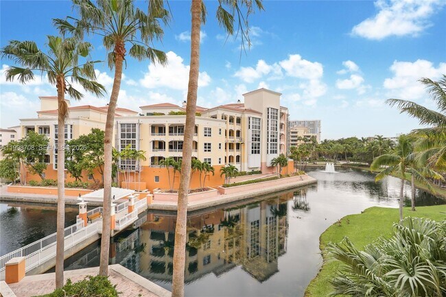 Building Photo - 737 Crandon Blvd