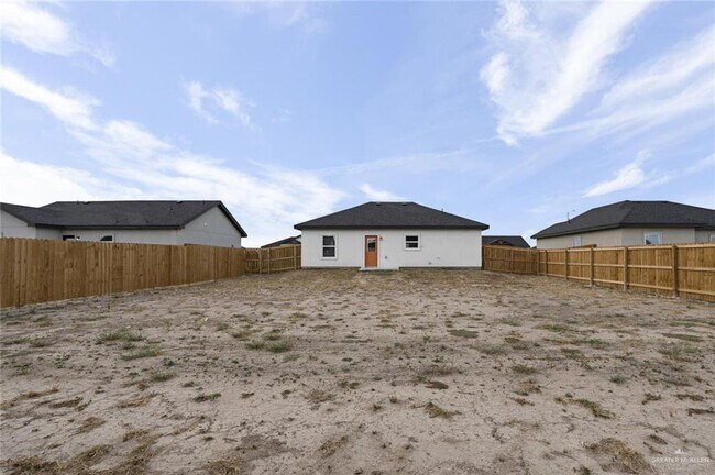 Building Photo - 15 Unity Dr