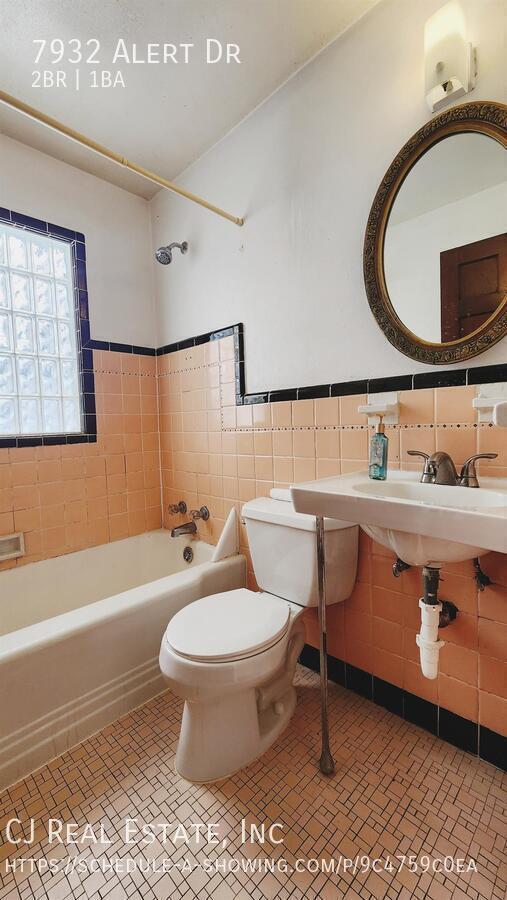 Building Photo - 7932 Alert Dr