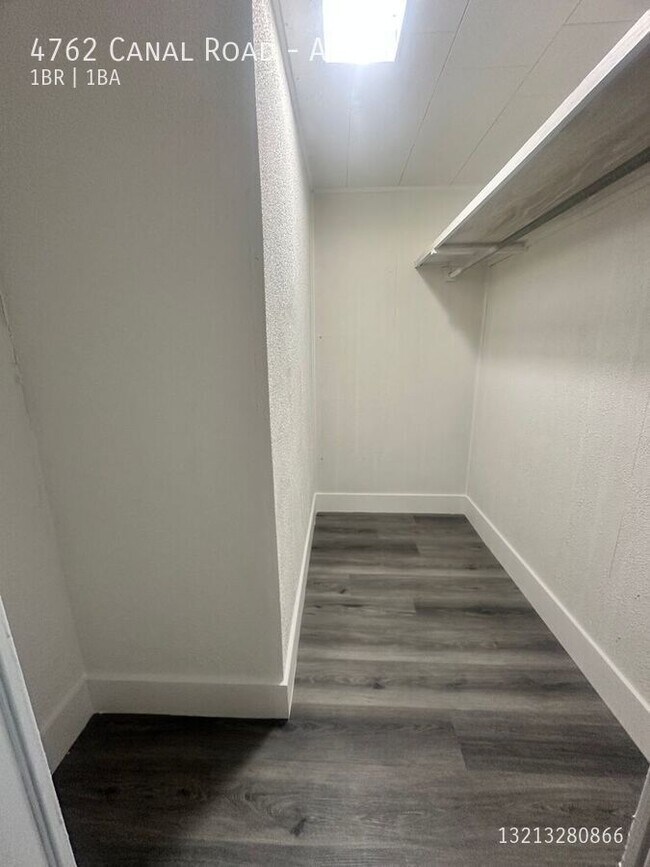 Building Photo - 4762 Canal Rd