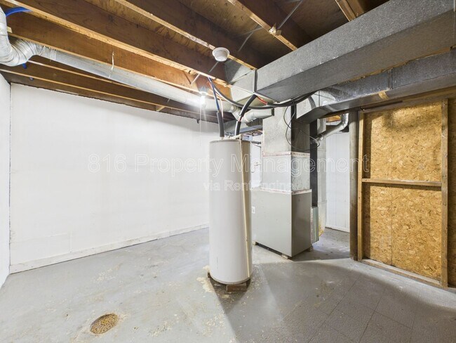 Building Photo - 4206 Vineyard Rd