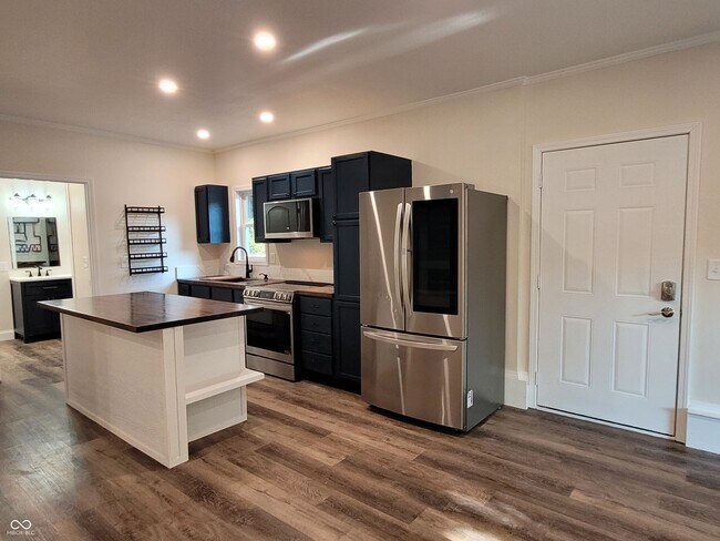 Building Photo - 127 Bailey Ln