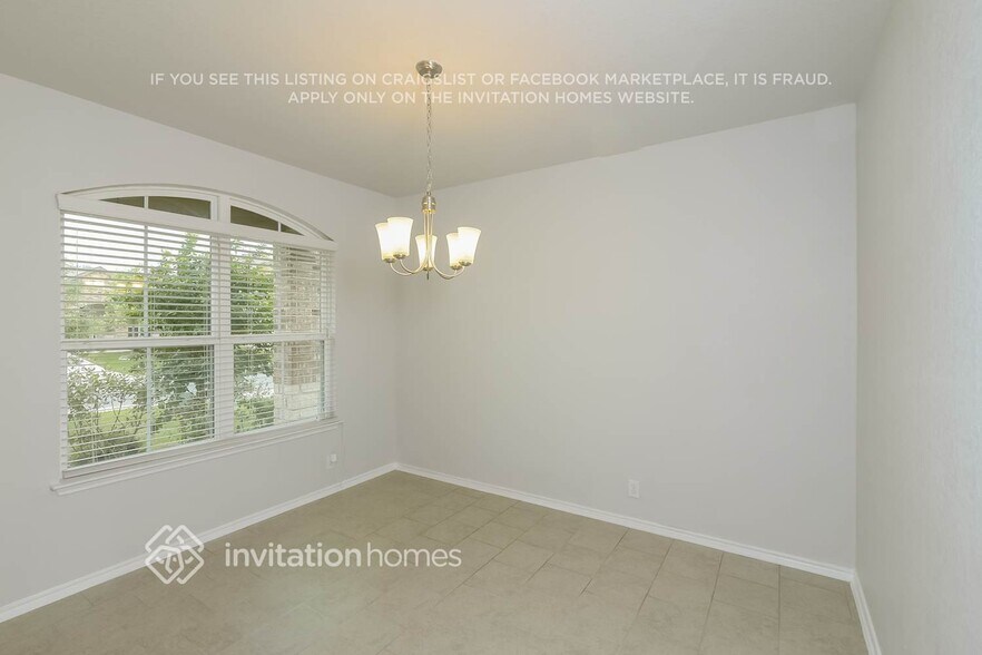 Building Photo - 13815 Murphy Haven