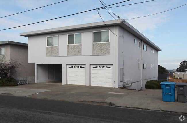 Primary Photo - 220 East Ave