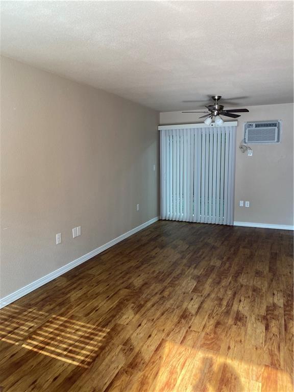 Building Photo - 1814 Waterston Ave