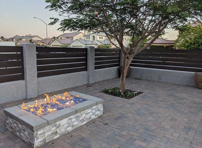 Building Photo - 50040 Paseo Corona