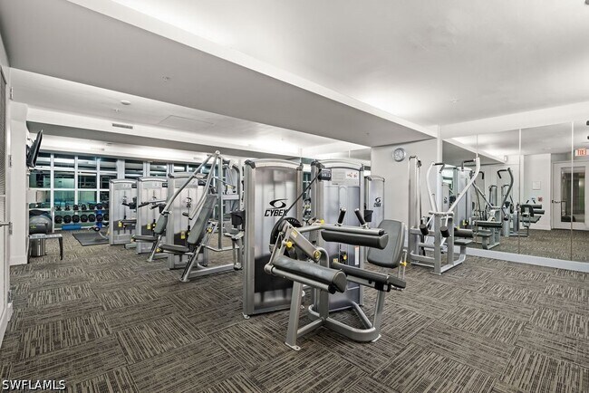 Building Photo - 3000 Oasis Grand Blvd