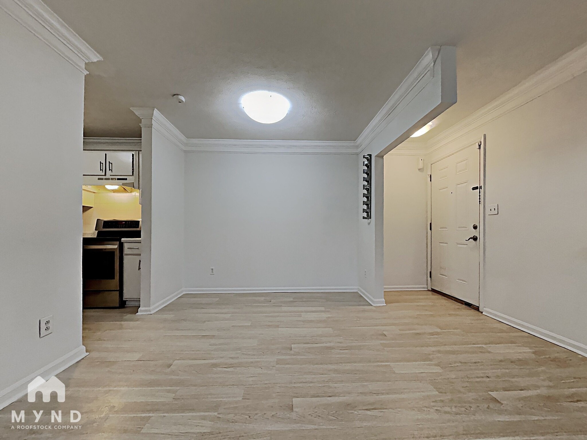 Building Photo - 7992 Shady Oak Trail