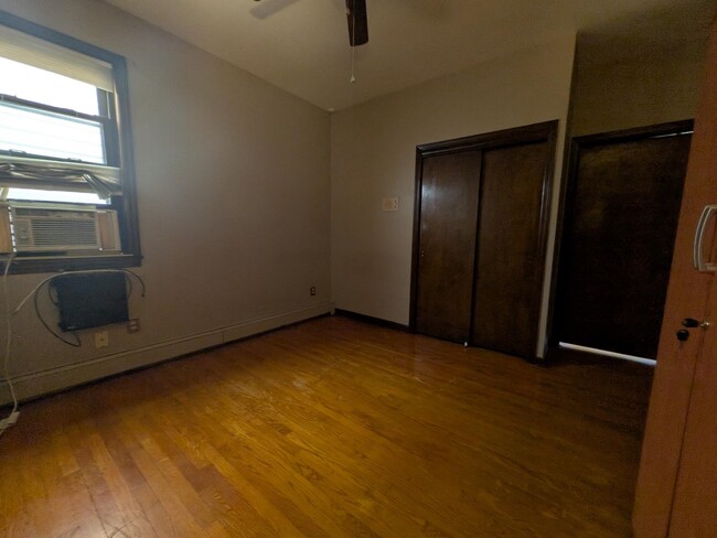 Building Photo - 1009 Grand Ave