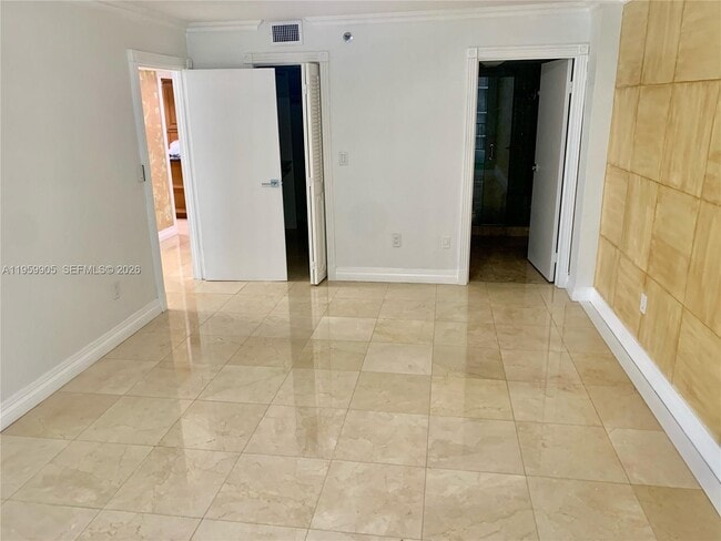 Building Photo - 555 NE 15th St