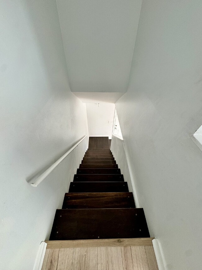 Building Photo - 8003 Beach Dr