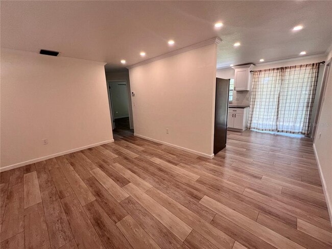 Building Photo - 3339 Van Nuys Loop