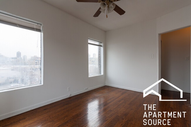 Building Photo - 3024 N Halsted St