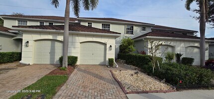 Building Photo - ***ONE FREE MONTH OF RENT Beautiful Clean ...