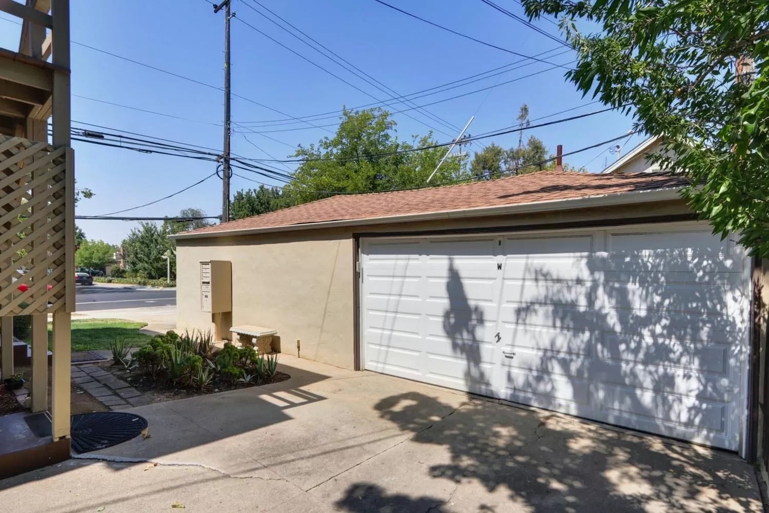 Building Photo - 3143 Freeport Blvd