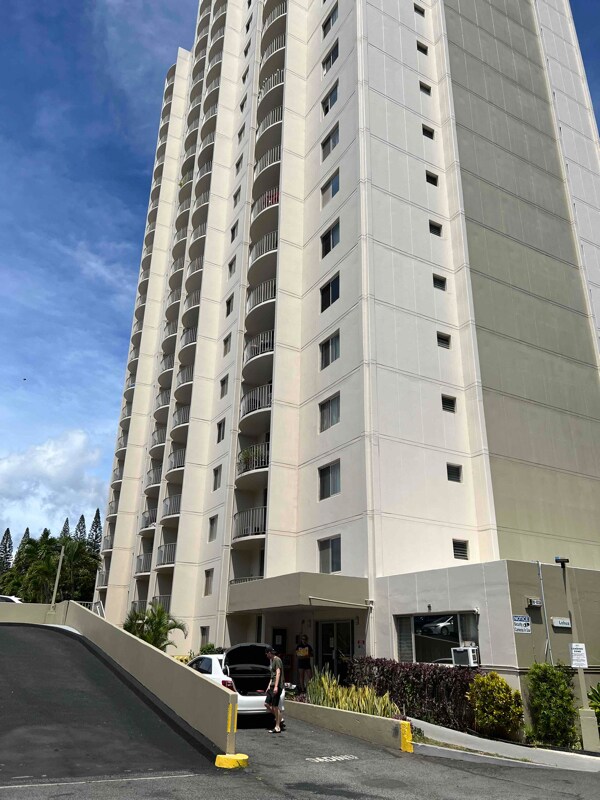 Building Photo - 98-1038-1038 Moanalua Rd