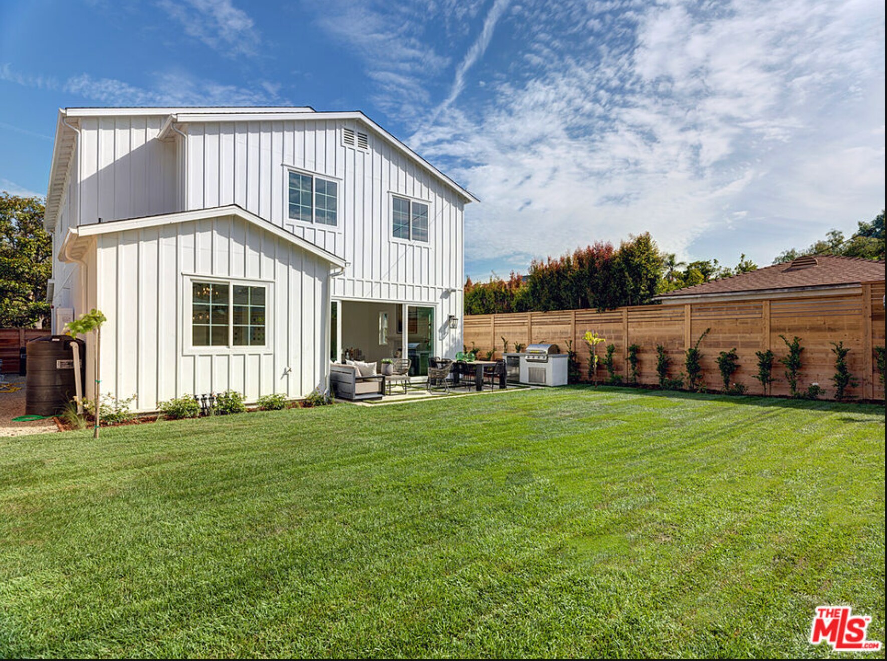 Building Photo - 10525 Blythe Ave