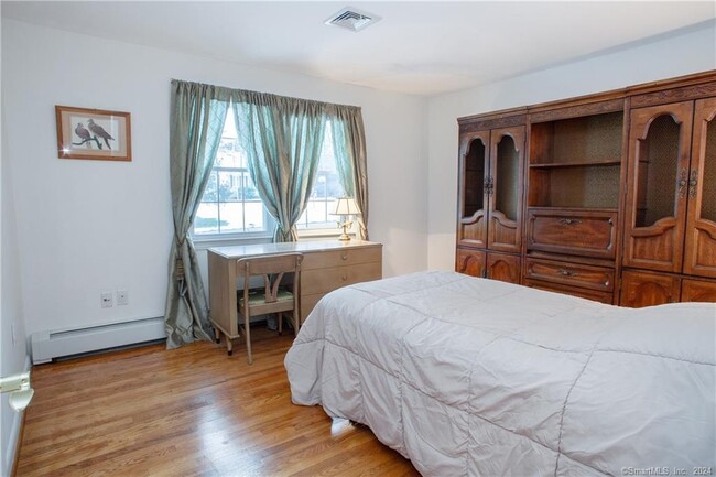 Building Photo - 44 Alder Rd