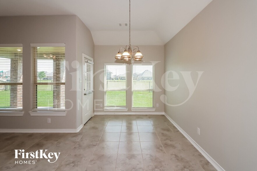 Building Photo - 6211 Kolle Dr