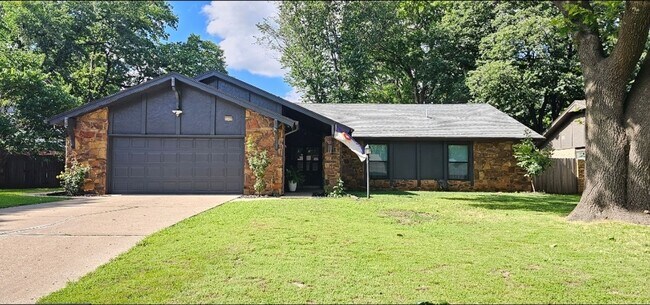 Primary Photo - Contemporary Ranch in a beautiful, quiet s...