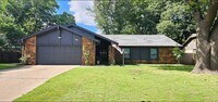 Building Photo - Contemporary Ranch in a beautiful, quiet s...