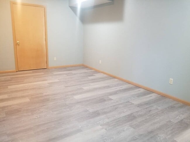 Building Photo - 200 W St Paul St