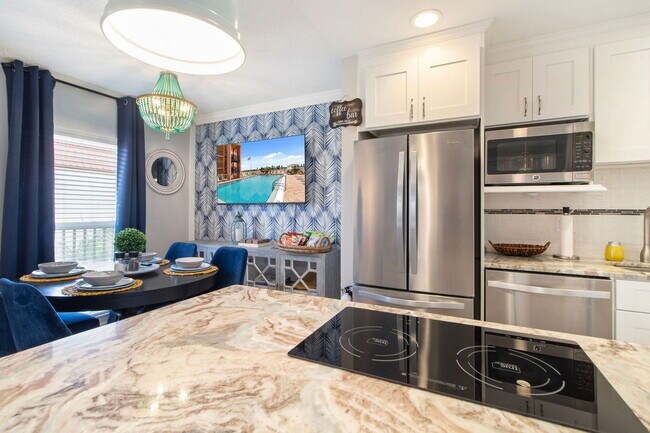 Building Photo - 8921 Blind Pass Rd