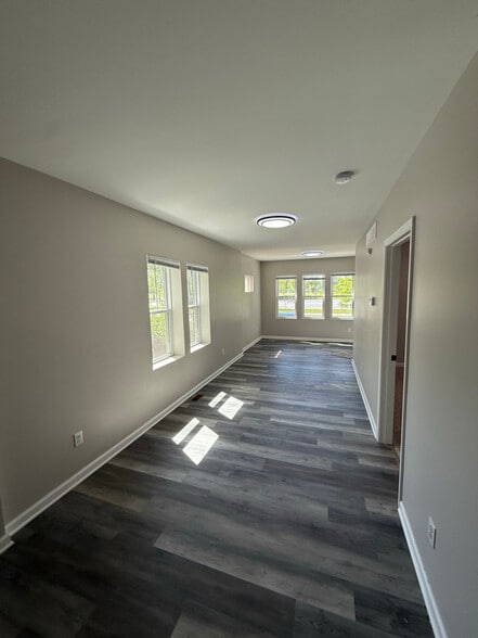 Building Photo - 918 W 151st St