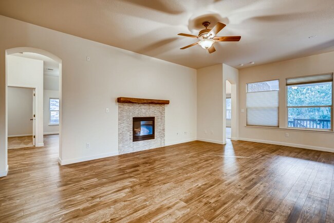 Building Photo - 2606 Mingus Dr