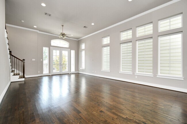 Building Photo - 2709 Kennedy St