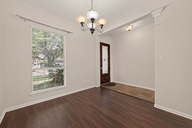 Building Photo - 26414 Forest Pine Ln