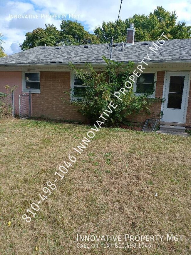 Building Photo - 3 bedroom brick ranch!