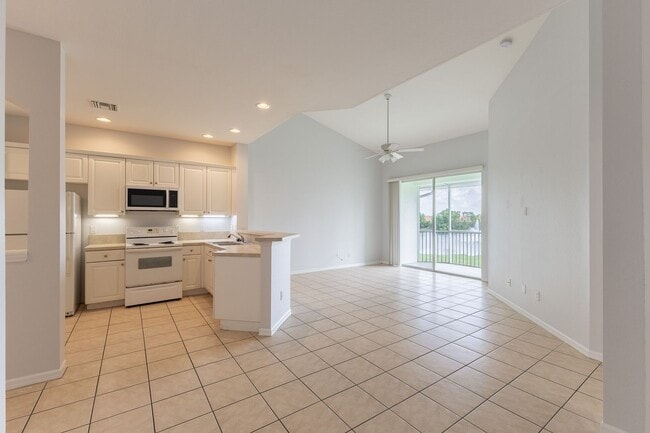 Building Photo - 3525 Milan Dr