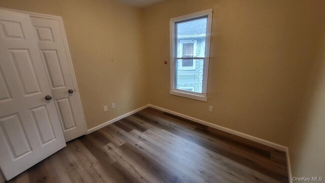 Building Photo - 19 Hoffman Ave